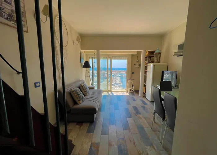 Marina Seaview Apartment - Attico - Nettuno
